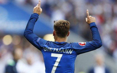 博鱼电竞快讯-佩里西奇大场面先生